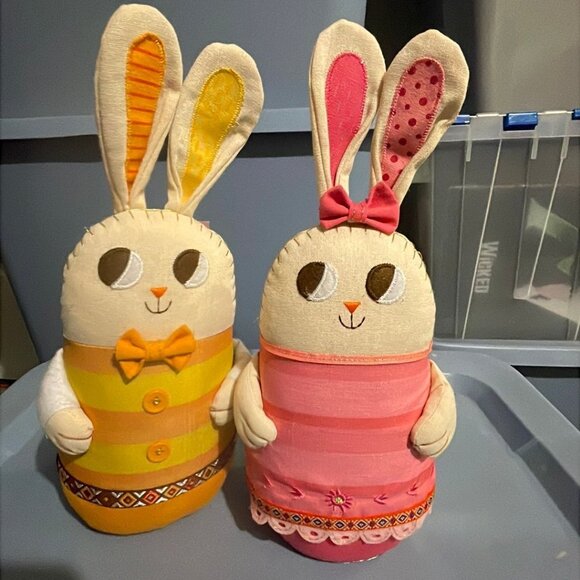 Easter Bunny Decor. (2) NEW - Picture 1 of 1